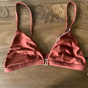 ACACIA - Lawai Top. L. Clove